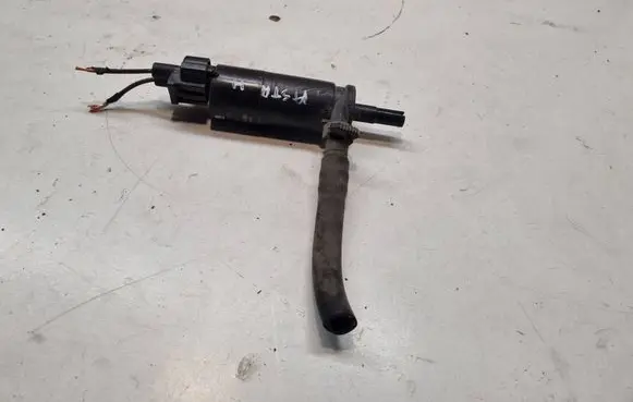 Opel Astra H Headlight washer pump 13157637