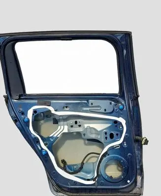 Peugeot 5008 Rear door