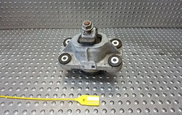 Land Rover Range Rover Sport L494 Engine mount bracket S27725022 FPLA6A003BC