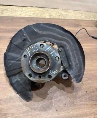 BMW X3 F25 Front wheel hub spindle knuckle 6855953