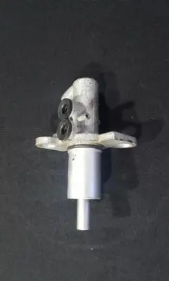 Audi A4 S4 B7 8E 8H Master brake cylinder