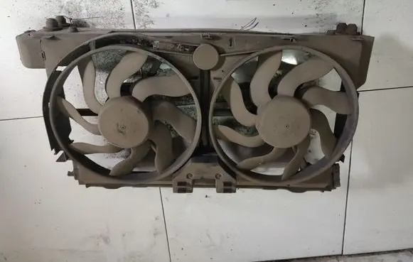 Peugeot 406 Radiator cooling fan shroud 