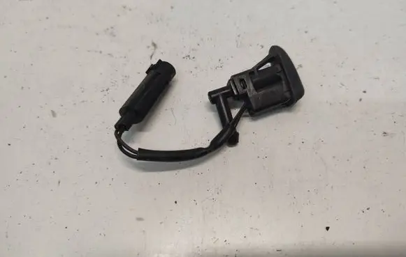 BMW 1 E82 E88 Windshield washer spray nozzle 61667110851 61667135411