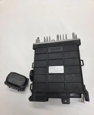 Audi 100 200 5000 C3 Engine control unit/module 0280800165 443906264 0280101001