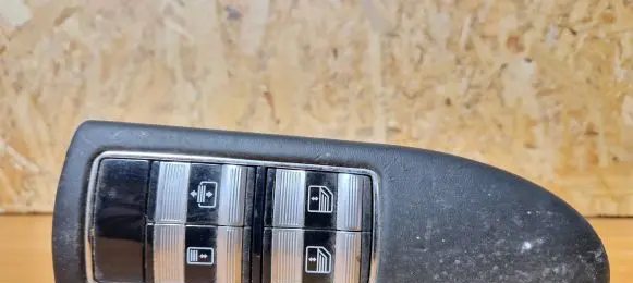 Mercedes-Benz S W221 Electric window control switch P0105341