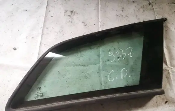Alfa Romeo 156 Rear side window as2