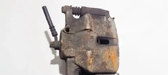 Nissan Qashqai Front brake caliper 5758