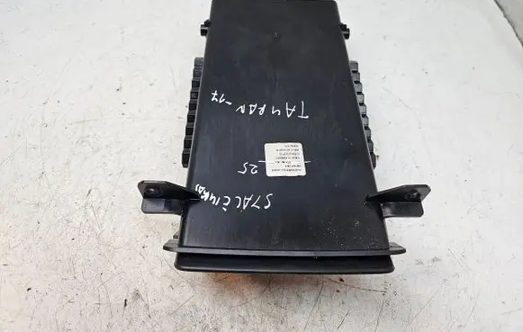 Volkswagen Touran III Dashboard storage box/compartment 5TA861801