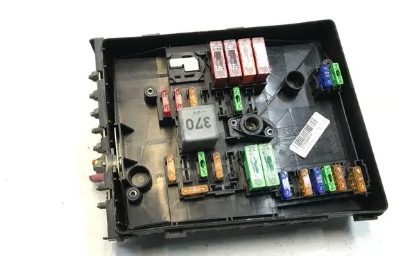 Skoda Octavia Mk2 (1Z) Fuse module 1K0937125 K1574