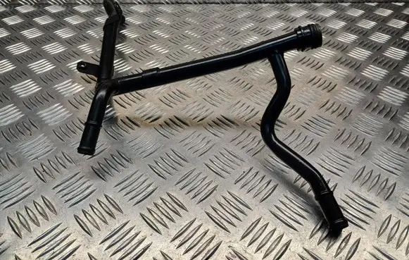 Volkswagen PASSAT B6 Engine coolant pipe/hose 03G121065H