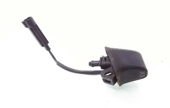 Windshield washer spray nozzle