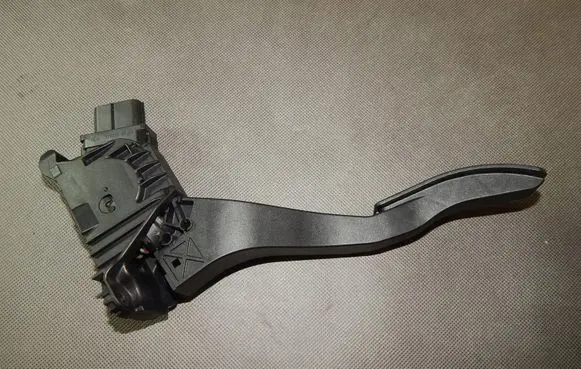Volkswagen Golf Sportsvan Accelerator throttle pedal 5Q1721503G