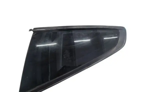 Ford Mustang VI Rear side window JR3B6329701AB