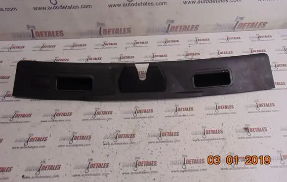 Mercedes-Benz R W251 Other trunk/boot trim element A2517470087