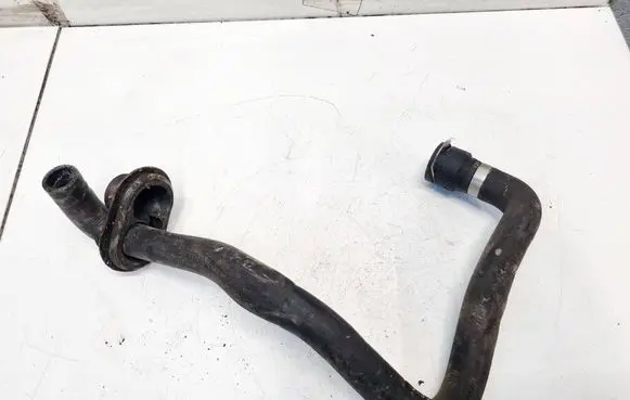 Volkswagen PASSAT B5.5 Engine coolant pipe/hose 8D0819371AN