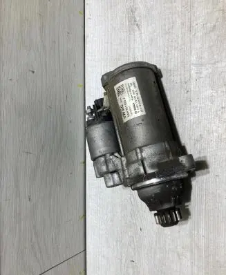 Volkswagen Beetle A5 Starter motor 0AH911023J