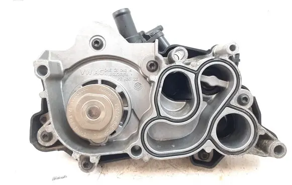 Volkswagen Golf VII Water pump 04E121042 04E121600BD
