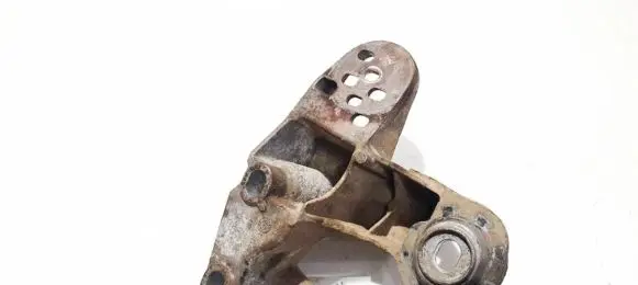 Audi A4 S4 B7 8E 8H Engine mounting bracket 8e0199351