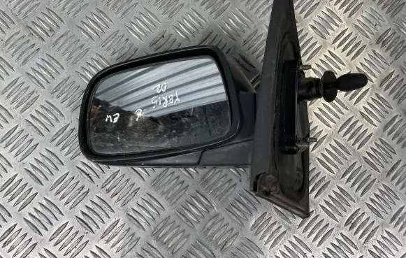 Toyota Yaris Manual wing mirror 