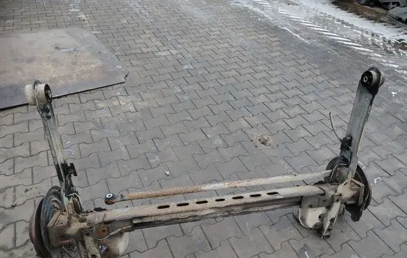 Opel Vivaro Rear axle beam 