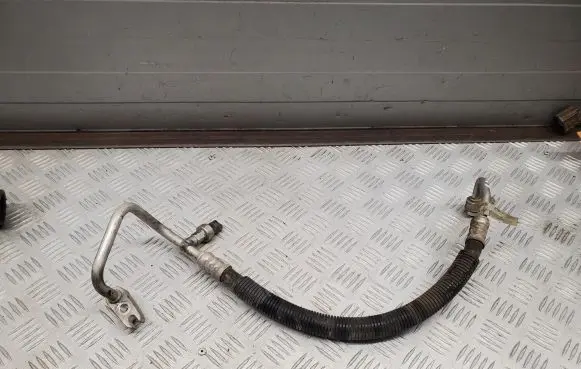 Jeep Grand Cherokee Air conditioning (A/C) pipe/hose 68161179AA