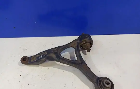 Volvo XC90 Front lower control arm/wishbone 36050809 8646613
