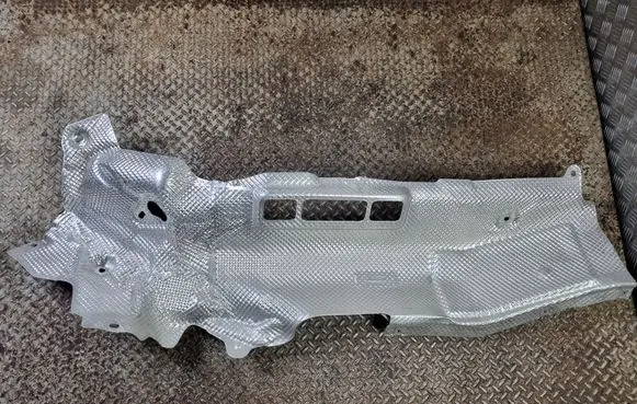 Exhaust heat shield