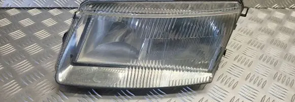 Volkswagen PASSAT B5 Headlight/headlamp 14742500