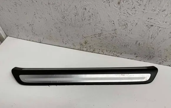 Front sill trim cover