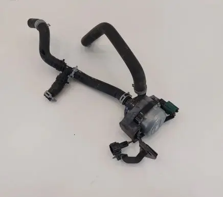 Nissan Leaf II (ZE1) Electric auxiliary coolant/water pump 215815SA0A
