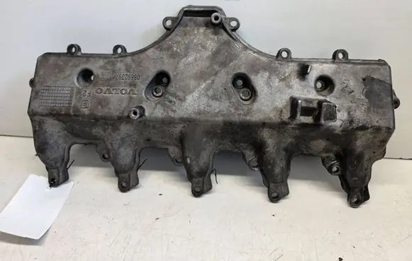 Volvo V70 Rocker cam cover 08692397