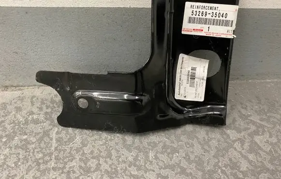 Toyota 4 Runner N280 Radiator mount bracket 5326935040