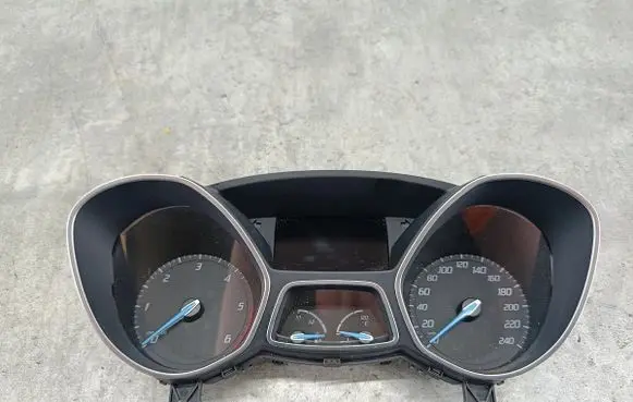 Ford Focus Speedometer (instrument cluster) BM5T10849LU