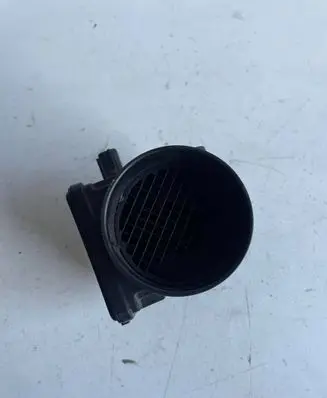 Mazda 626 Mass air flow meter E5T53171