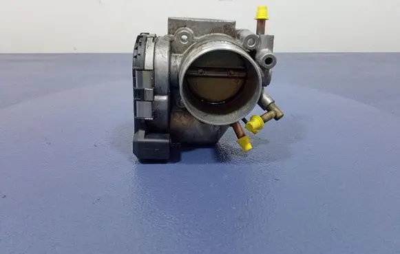 Audi A4 S4 B6 8E 8H Throttle body valve 06B133062H