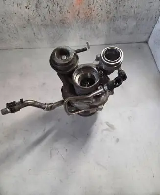 BMW 7 F01 F02 F03 F04 Turbo 7605794