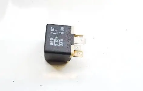 Audi A3 S3 8P Other relay 141951253B