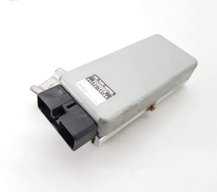 Lexus GS 300 400 430 Fuel injection pump control unit/module 1049930250 8957030180