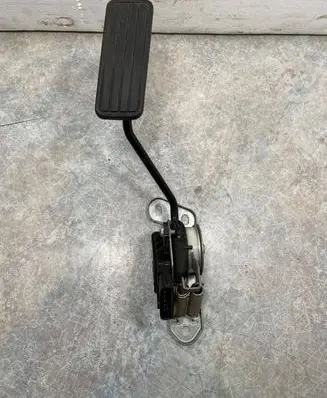Subaru Legacy Accelerator throttle pedal 36010AG050 1988000170