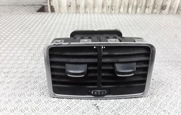 Rear air vent grill