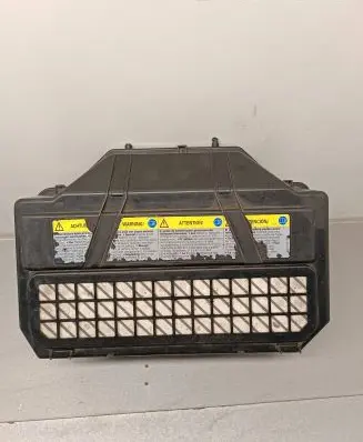 Volkswagen Touareg I Battery box tray cover/lid 7L6915430A