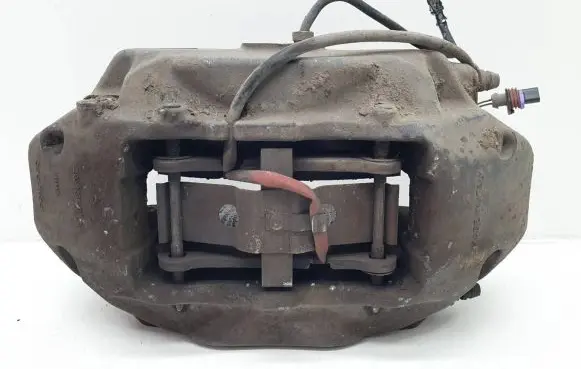 Volkswagen Touareg I Front brake caliper
