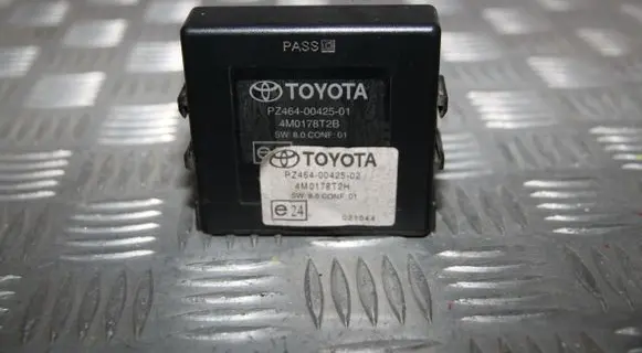 Toyota Land Cruiser (J120) Parking PDC control unit/module PZ4640042501 4M0178T2B PZ4640042502