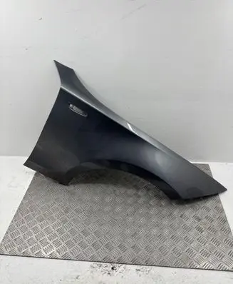 BMW 1 E81 E87 Fender