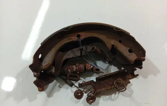Subaru Outback Handbrake/parking brake pads 