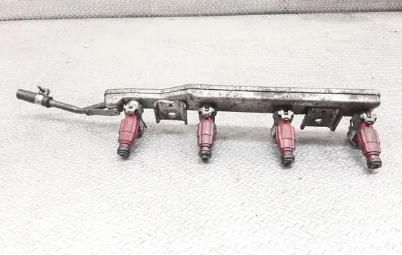 Nissan Primera Fuel injectors set 166009F600