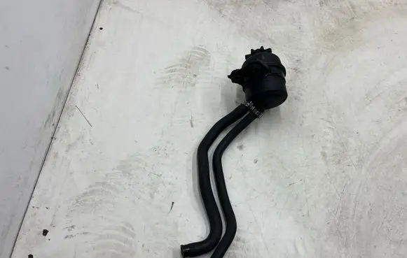 BMW X5 F15 Power steering fluid tank/reservoir 6768094