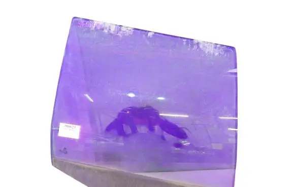 Volkswagen Golf IV Front door window glass four-door