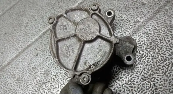 Peugeot 407 Vacuum pump 