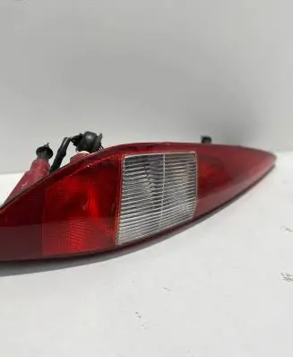 Ford Mondeo Mk III Rear/tail lights 1S7113405C